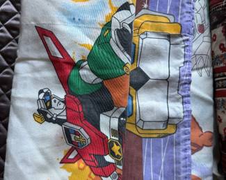 Vintage 1980s robot cartoon character bedsheets and bedding