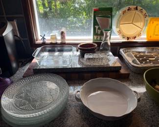 Bakeware lot - glass baking dishes, pressed glass platter, ceramic gratin dish, metal roasting pans and divided serving plate