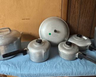 Very nice selection of Magnalite Wagner Ware in great condition