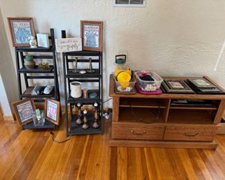 Pictures, stand, misc decor