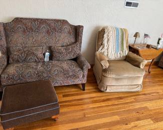 Love seat Upholstered Rocker