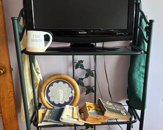 Backers rack, TV with built in DVD player