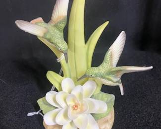 Lefton Figurine w/2 Hummingbirds