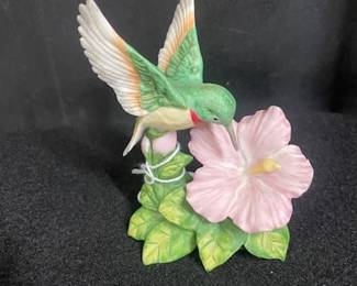 Homco Hummingbird w/Pink Flower Figurine