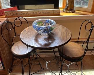 Child’s Oak ice cream shop set