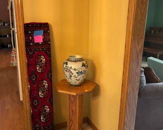 Rugs & art