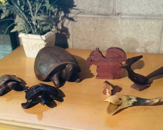 Wood figurines