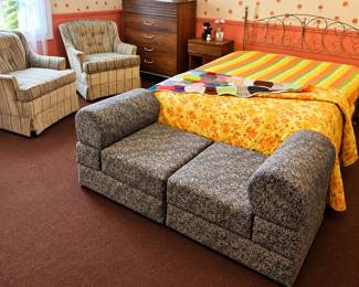 vintage 1970s modular foam block sofa/daybed. [1] (https://www.pamono.com/vintage-modular-sofa-bed-1970s
