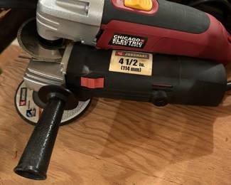 Corded angle grinder