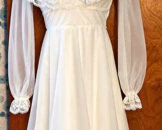 Vintage wedding dress
