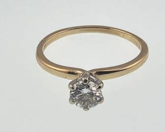 14kt diamond solitaire ring