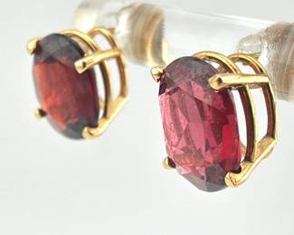 14kt and natural garnet stud earrings