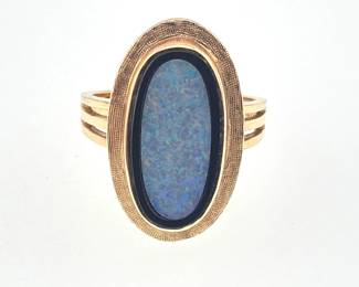 10kt stunning oval opal dinner ring