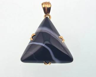 18kt triangular black banded agate pendant