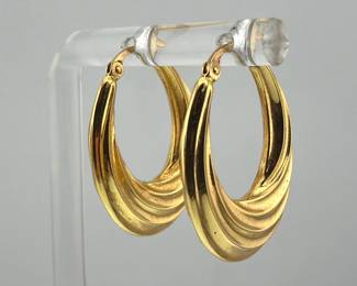 Pair of Italian 18kt oblong oval ribbed hoops