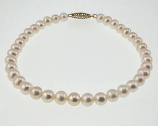 10kt pearl bracelet; 7"L