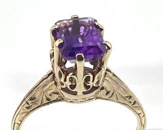 10kt gold and amethyst solitaire filigree ring