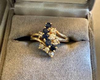 Ladies gold cocktail ring 