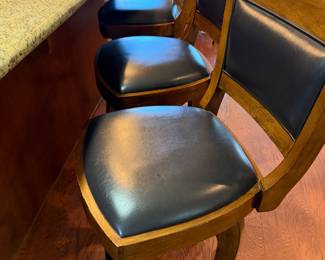 3 tall bar stools