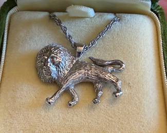 Sterling silver Lion/Leo Chain Necklace 