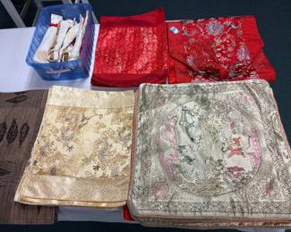 pillow shams, placemats,  tablerunner