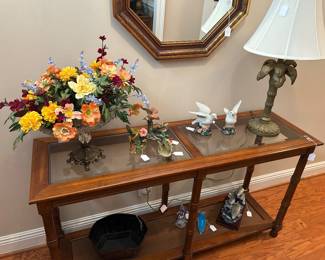 Foyer sofa table and sit-abouts