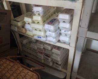 Hundreds of assorted used golf balls