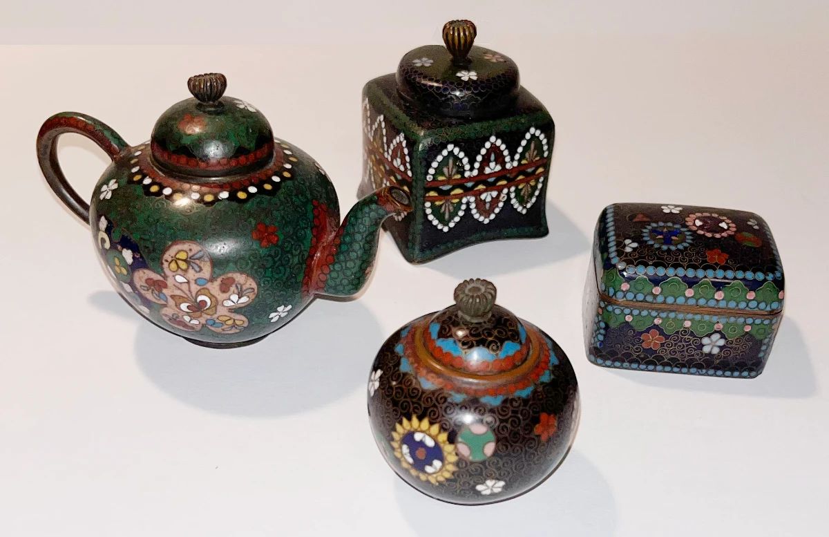 11 Japanese Cloisonne Trinket Box, Teapot, Ginger Jar, Incense Jar
