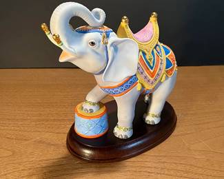 377 Lenox Carousel Circus Elephant Figurine