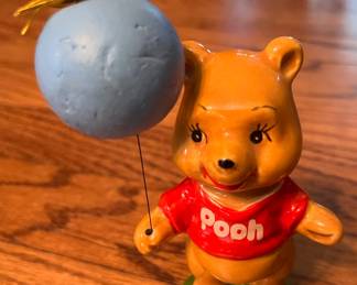 313 Vintage Winnie the Pooh Ceramic Walt Disney Figurine