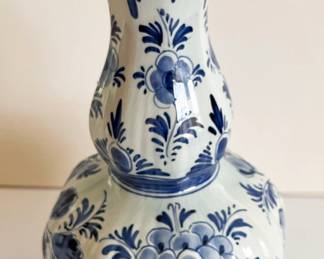 256 Royal Delft Blue Porcelain Vase w/ Hand-Painted Floral Motif "Knobbelvaas"