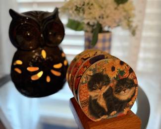 Decorative owl light and ceramic cat coaster set