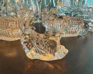**Princess House Crystal Scottie Dog Figurine** – Princess House crystal Scottie dog figurine featuring detailed cut accents and a polished finish. A charming collectible for Princess House enthusiasts or dog lovers. Sold as found.