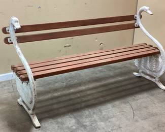  LARGE VINTAGE WROUGHT IRON SWAN BENCH IN VERY GOOD CONDITION NO SHIPPING PICKUP ONLY