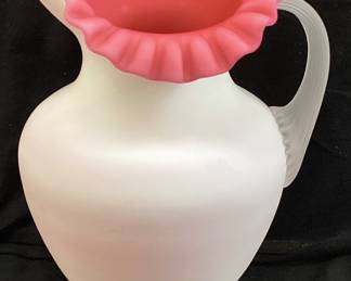 VTG. FENTON PEACH CREST SATIN ART GLASS PITCHER w RUFFLED EDGE & RIBBED OR REEDED DETAIL ON HANDLE, 9in