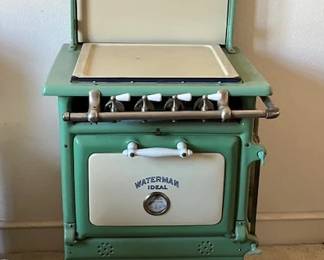 Waterman gas stove, 1920-1940, enamel green/beige