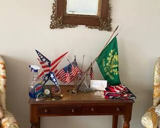 Nice small desk, mirror with brass hanging hooks