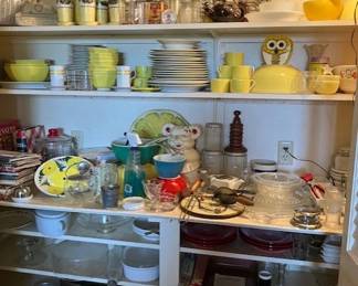 Misc. vintage Pyrex, dishes...