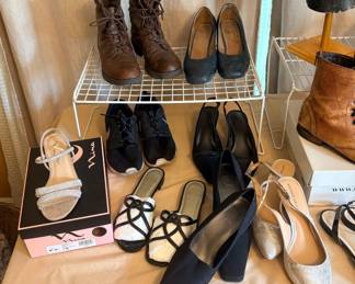 Women's Shoes Sizes 9-10!