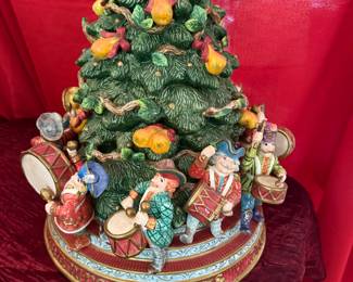 #22 - $200 - Fitz & Flyod pottery Christmas Tree canister 12 days of Christmas 20Tx18D