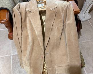#41A - $90 - Scully tan suede mans jacket SZ 48 L
