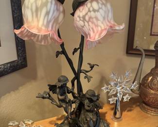 $71E - $80 - Tulip lamp with angels - 2 pink glass shades