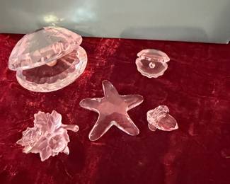 #179 - $60 - Swarovski 2 snails - star fish - 2 clams and a mini pelican