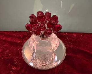 #188 - $70 - Swarovski vase of red roses 2002