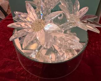 #193 - $70 - Swarovski 3 daisy's - Maxi flower arrangement