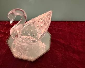 #177 - $24 - Swarovski Swan