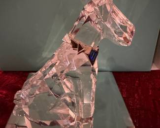 #127 - $80 - Swarovski The dog classic collection 289202