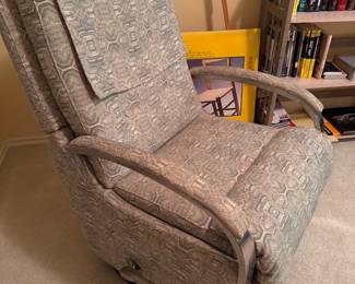 Vintage lazyboy swivel rocker recliner