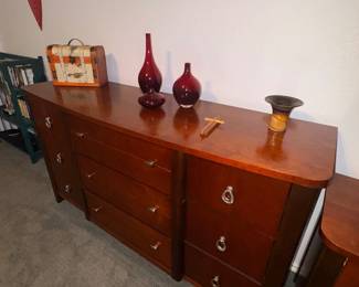 Bassett dresser
