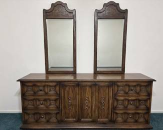 Sturdy and elegant dresser